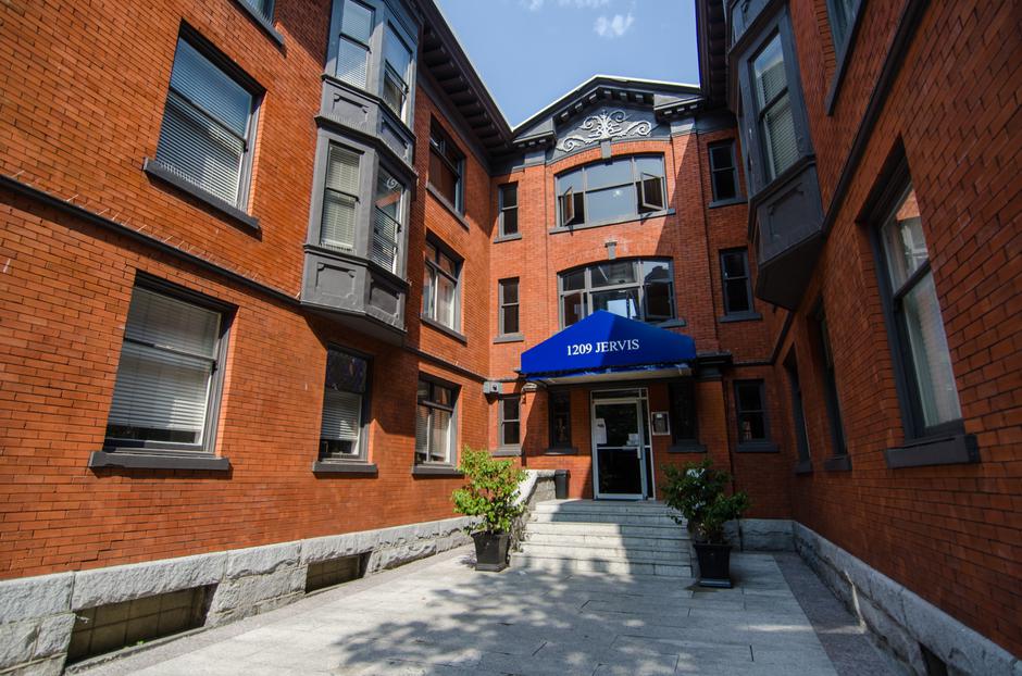 Fauxlivia's Apartment Building - Location image