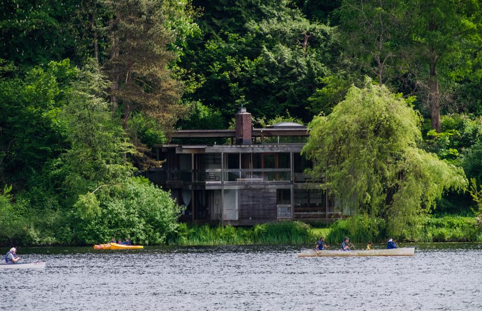 Lake House - Location image