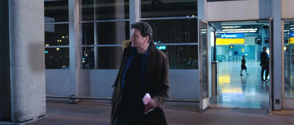 Love Actually - Image 4