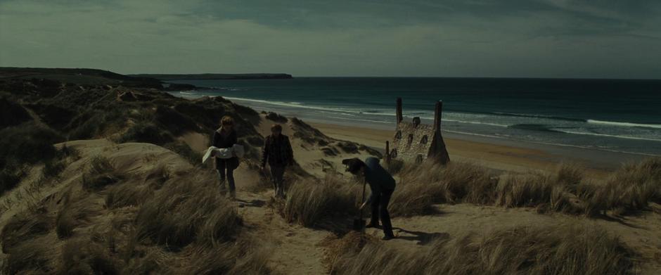 Harry Potter and the Deathly Hallows: Part 1 - Image 7