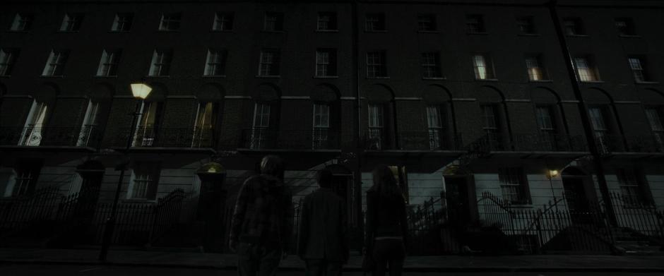 Harry Potter and the Deathly Hallows: Part 1 - Image 4