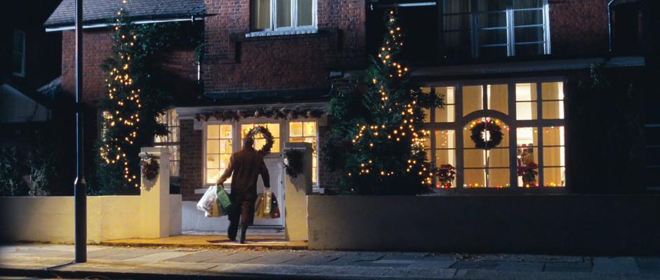 Love Actually - Image 3