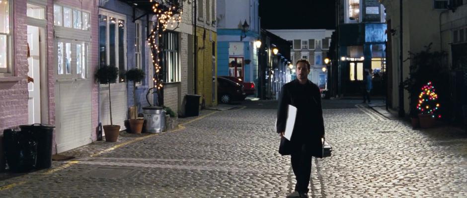 Love Actually - Image 7