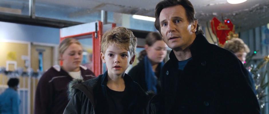 Love Actually - Image 15
