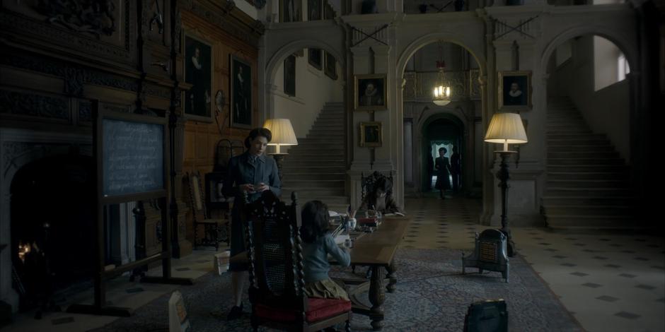 The Crown - Image 6