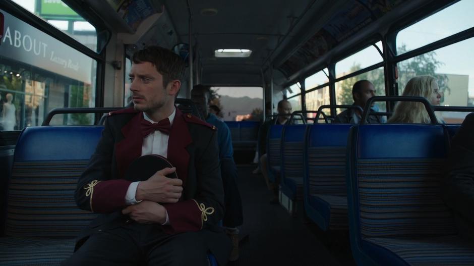 Dirk Gently's Holistic Detective Agency - Image 2