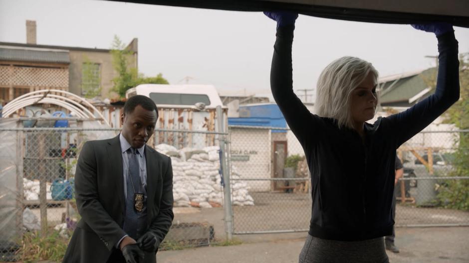 iZombie - Image 2